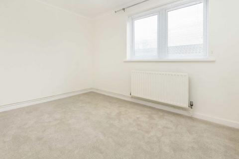 2 bedroom flat to rent, Palace Road, Kingston Upon Thames KT1