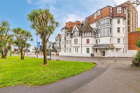 2 bedroom flat to rent, Hinton Road, Bournemouth BH1