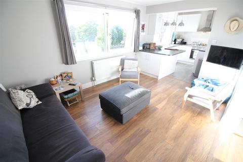 1 bedroom flat for sale, London Road, Twickenham