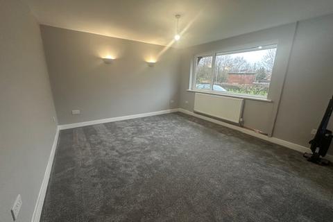 4 bedroom semi-detached house to rent, Riverside Preston PR5 6ES