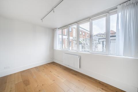 3 bedroom apartment to rent, Union Street, KT1