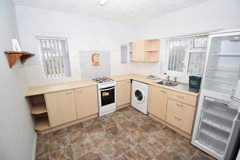 2 bedroom maisonette to rent, Byron Avenue, Warwick, Warwickshire, CV34