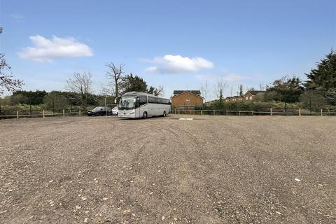 Industrial unit to rent, The Transport Yard, Wood End Gardens, Northolt UB5