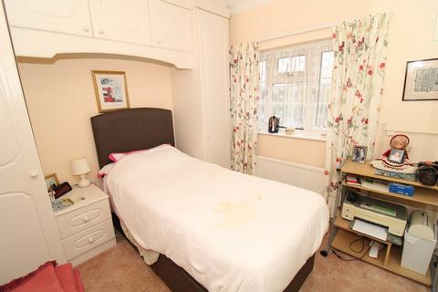 52 Mounthurst Road, Bromley, BR2 7PQ