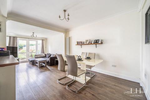 5 bedroom end of terrace house for sale, Rainsford Way, Hornchurch