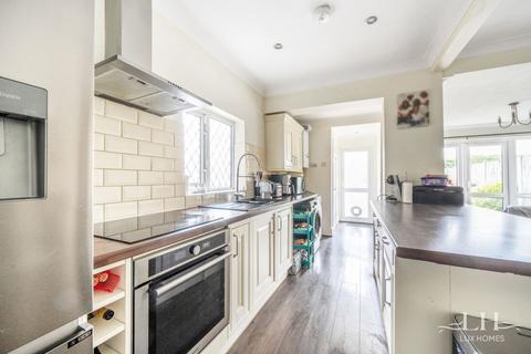 5 bedroom end of terrace house for sale, Rainsford Way, Hornchurch