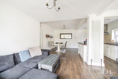 5 bedroom end of terrace house for sale, Rainsford Way, Hornchurch