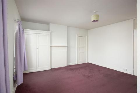 2 bedroom cottage for sale, The Avenue, Leeds LS17