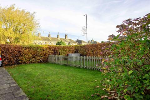 2 bedroom cottage for sale, The Avenue, Leeds LS17