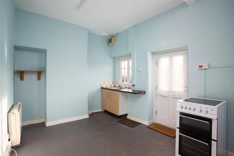 2 bedroom cottage for sale, The Avenue, Leeds LS17