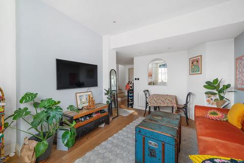 1 bedroom duplex for sale, Clapham Road, London SW9