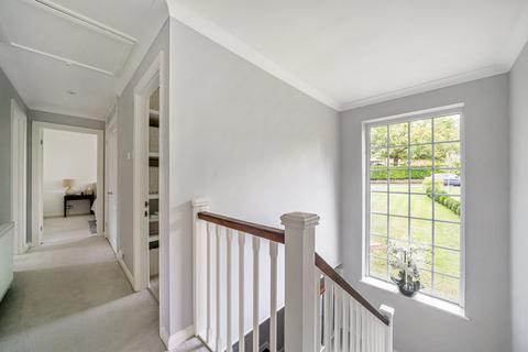 3 Broomcroft Close, Woking, GU22 8NR