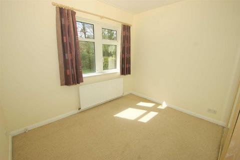 2 bedroom flat to rent, Lidgett Park Mews, Roundhay, Leeds