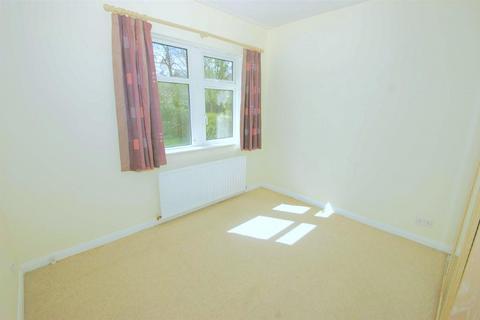 2 bedroom flat to rent, Lidgett Park Mews, Roundhay, Leeds