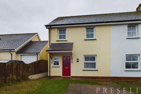 undefined, Maes Waldo, Fishguard
