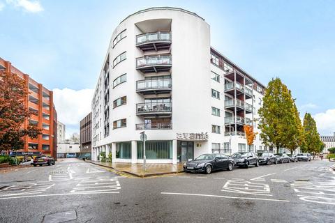 1 bedroom flat for sale, The Bittoms, Kingston Upon Thames, KT1