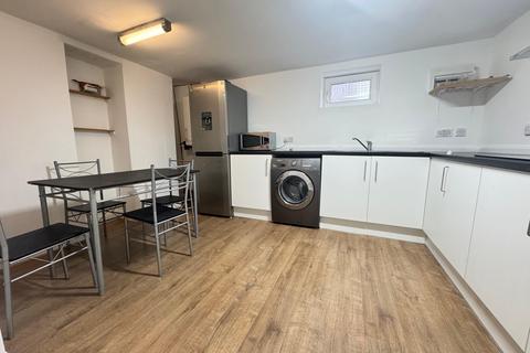 2 bedroom duplex to rent, 126 Whingate, Leeds, West Yorkshire, LS12