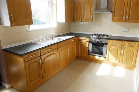 2 bedroom end of terrace house to rent, Valentine Crescent, Sheffield, S5 0NX