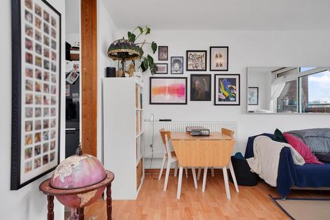 1 bedroom flat for sale, Columbia Road, London, E2