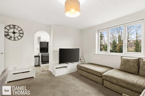 1 bedroom flat for sale, Howard Close, Waltham Abbey, Essex