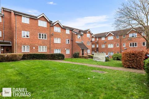 68 Howard Close, Waltham Abbey, EN9 1XB