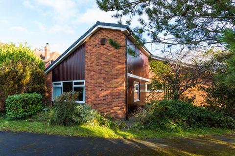 3 bedroom detached bungalow for sale, Manor Heath, Copmanthorpe, York