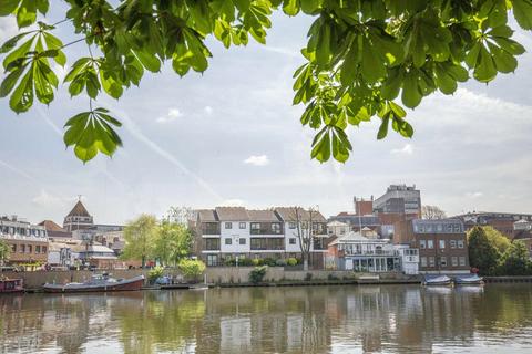 2 bedroom penthouse for sale, Ram Passage, Kingston upon Thames, KT1