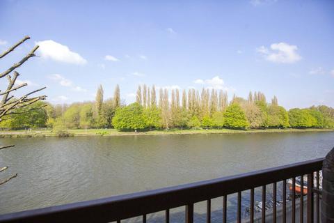 2 bedroom penthouse for sale, Ram Passage, Kingston upon Thames, KT1