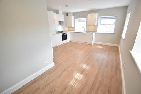 1 bedroom flat to rent, Surbiton Hill Road, Surbiton