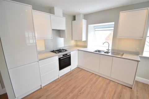 1 bedroom flat to rent, Surbiton Hill Road, Surbiton