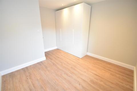 1 bedroom flat to rent, Surbiton Hill Road, Surbiton