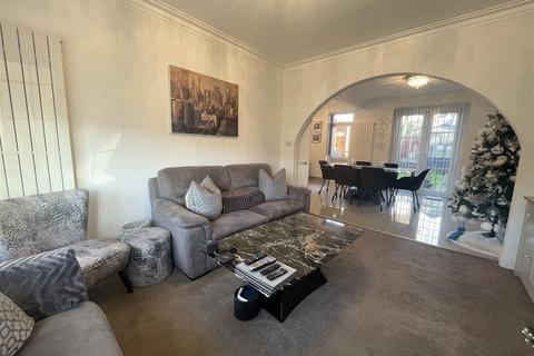 3 bedroom end of terrace house for sale, Waltham Way, London