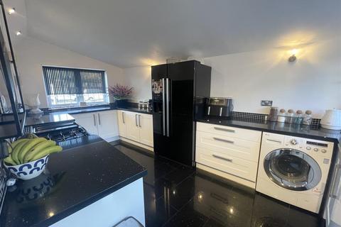 184 Waltham Way, London, E4 8AZ