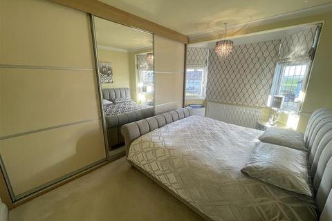184 Waltham Way, London, E4 8AZ