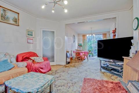 3 bedroom semi-detached house for sale, Gladstone Park Gardens, London, NW2