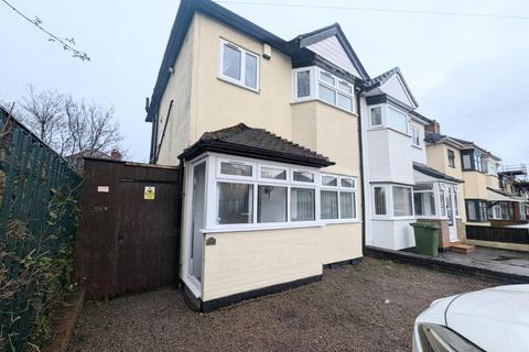 3 bedroom semi-detached house to rent, Colman Avenue