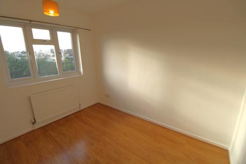 3 bedroom maisonette to rent, Moray Way, Romford, Essex, RM1