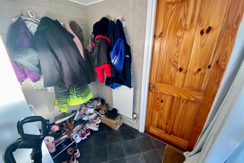 16 Wood End, Ropsley, Grantham, NG33 4BY