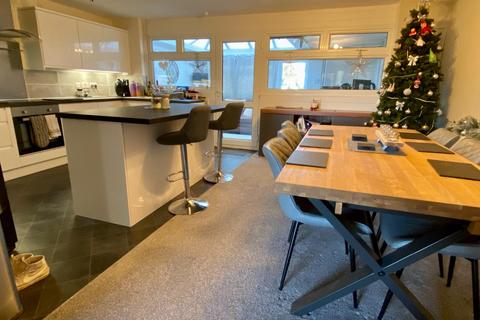 16 Wood End, Ropsley, Grantham, NG33 4BY