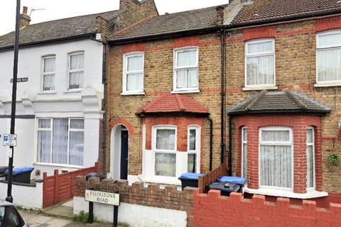 3 bedroom terraced house to rent, Felixstowe Road, N9