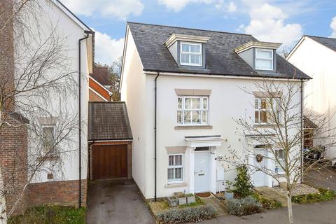 4 bedroom link detached house for sale, Trubwick Avenue, Haywards Heath, West Sussex