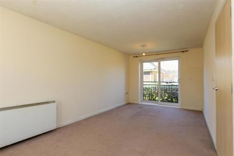 2 bedroom apartment to rent, Strathern Road, Leicester, LE3