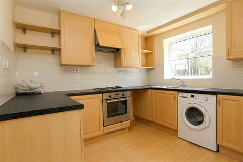 2 bedroom apartment to rent, Strathern Road, Leicester, LE3