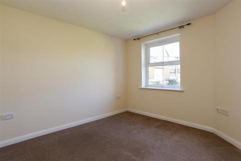 2 bedroom apartment to rent, Strathern Road, Leicester, LE3