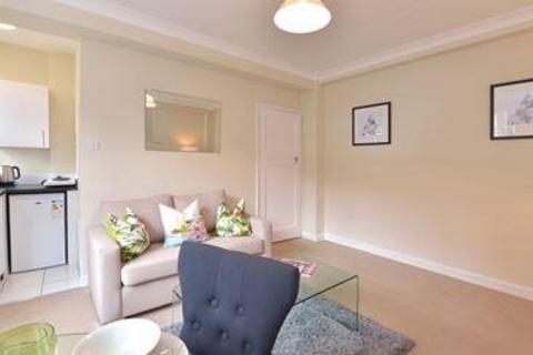 1 bedroom apartment to rent, Hill street, Mayfair