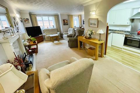 2 bedroom retirement property for sale, Queens Park House, Queens Park View, Chester, Cheshire, CH4