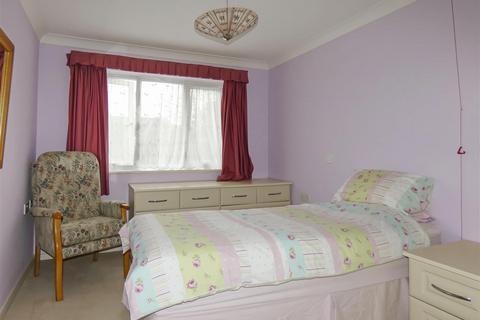 1 bedroom apartment for sale, Station Road, East Preston BN16