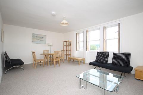 3 bedroom flat to rent, Morford Street