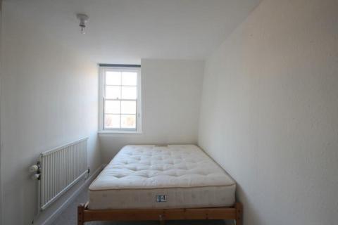 3 bedroom flat to rent, Morford Street