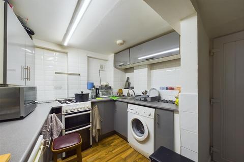 2 bedroom terraced house for sale, King Street, Boston